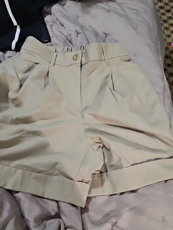 lululemon athletica Pants - lululemon athletica High-Waist Pleated Shorts in Light Beige